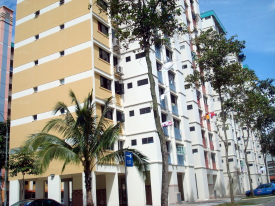 Yishun Street 21 thumbnail photo